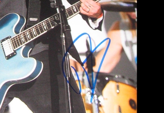 Authentic Dave Grohl  Autograph Exemplar