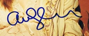 Authentic Amanda Seyfried  Autograph Exemplar