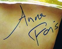 Authentic Anna Faris  Autograph Exemplar
