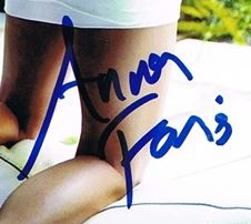 Authentic Anna Faris  Autograph Exemplar