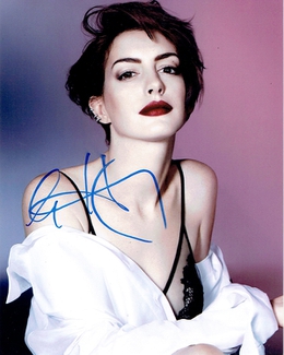 Authentic Anne Hathaway  Autograph Exemplar